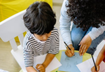 Strategies for Encouraging Student Collaboration and Peer Learning in the Classroom