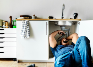 Common Plumbing Problems and When to Call a Professional