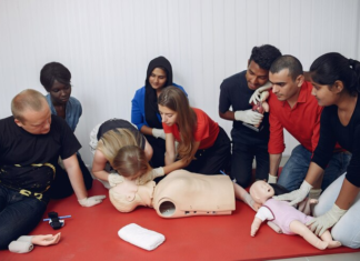 The Role of CPR Classes in Community Safety Programs